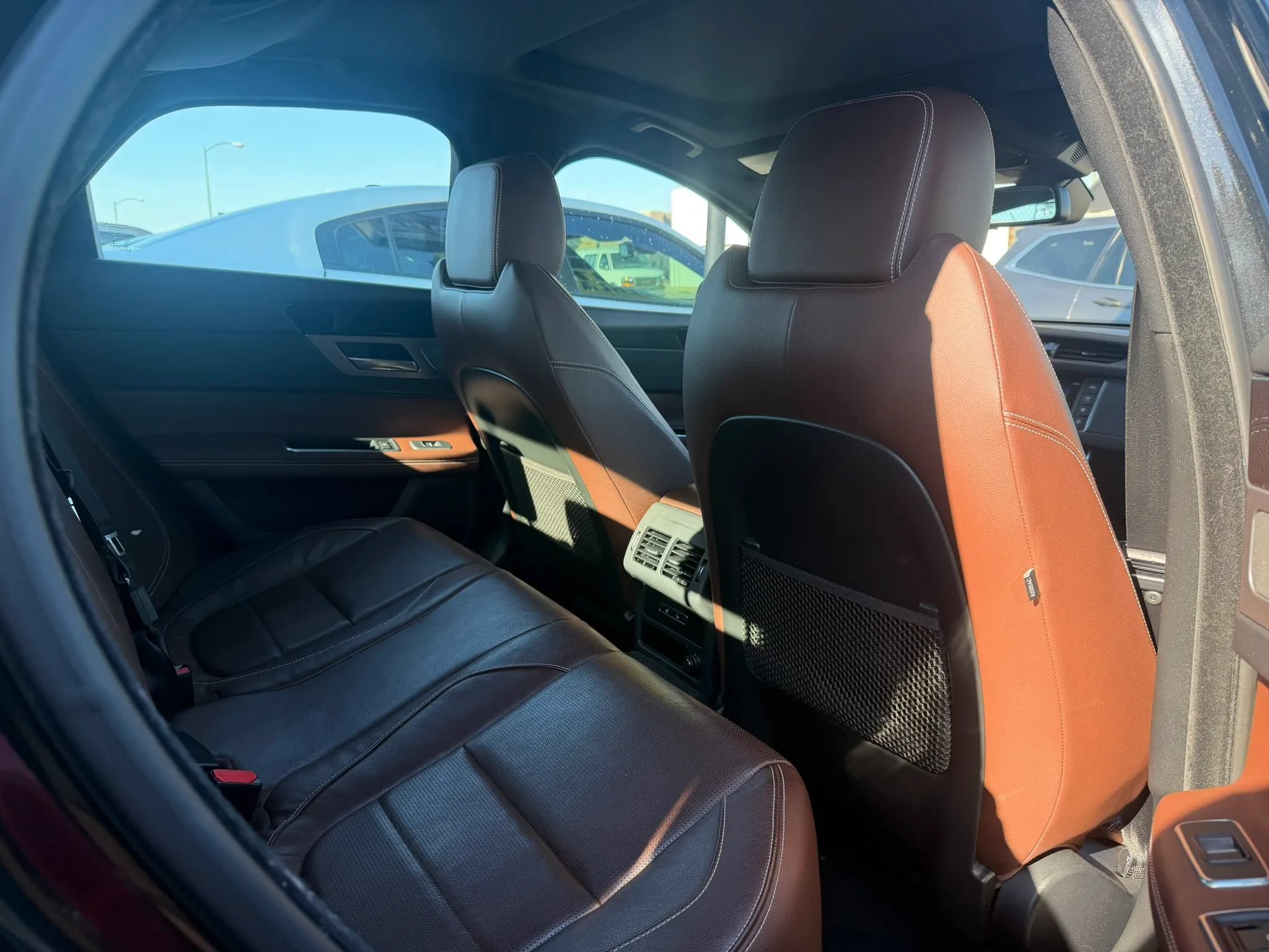 Used 2016 Jaguar XF R-Sport RWD image 9