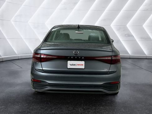Used 2025 Volkswagen Jetta SE image 5
