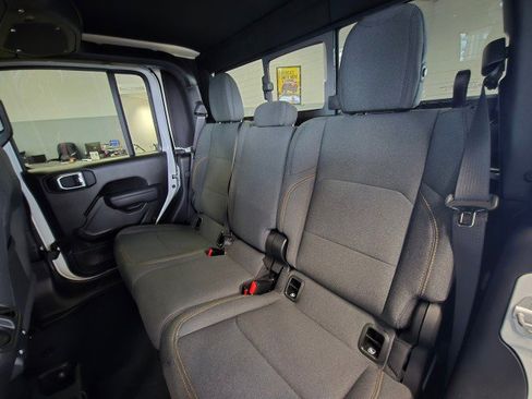 New 2026 Jeep Gladiator Willys image 21