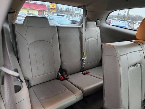 Used 2017 Buick Enclave Premium image 14