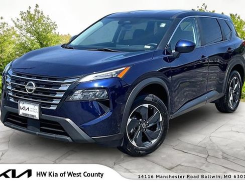 Used 2024 Nissan Rogue SV AWD/4WD image 1