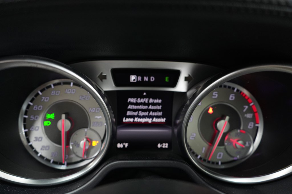 Used 2016 Mercedes-Benz SL 550 w/ Driver Assistance Package image 12