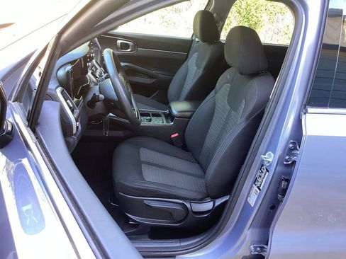 Used 2022 Kia Sorento LX FWD image 28