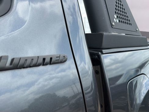 Used 2021 Toyota Tacoma Limited AWD/4WD image 18