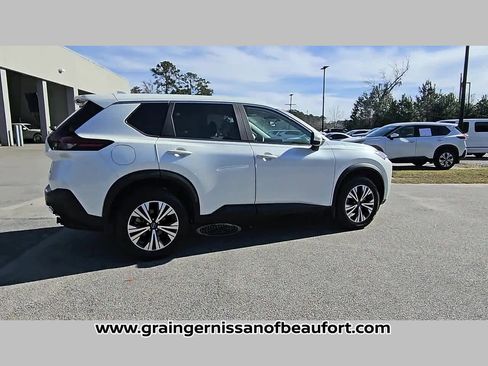 Used 2023 Nissan Rogue SV image 32