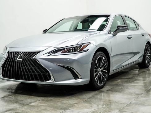 Used 2024 Lexus ES 350 w/ Premium Package image 6