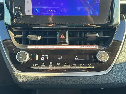 Used 2025 Toyota Corolla LE image 24
