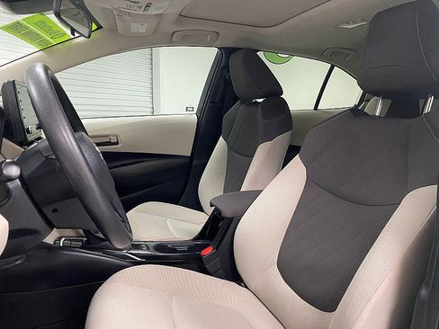 Used 2022 Toyota Corolla LE w/ LE Premium Package image 11