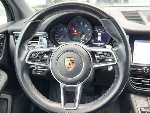 Used 2021 Porsche Macan AWD/4WD image 21