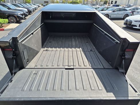 Used 2024 Tesla Cybertruck Cyberbeast AWD/4WD image 32
