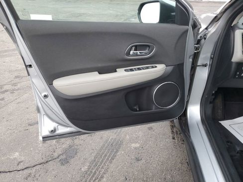 Used 2021 Honda HR-V EX image 10