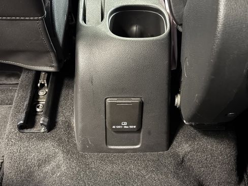 Used 2018 Chevrolet Trax LT w/ LT Convenience Package image 17