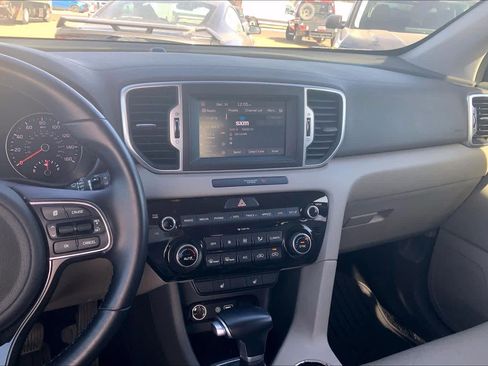 Used 2019 Kia Sportage EX image 6
