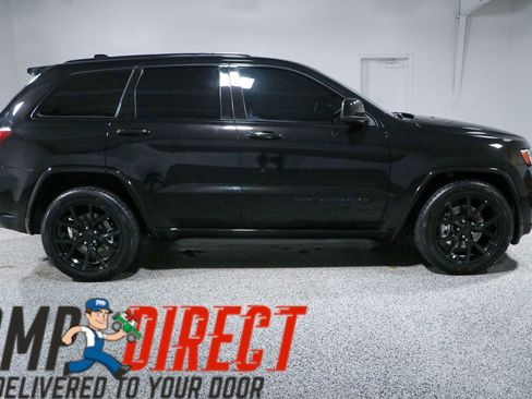 Used 2021 Jeep Grand Cherokee Laredo X RWD image 6