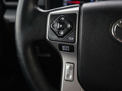 Used 2018 Toyota 4Runner SR5 Premium image 24