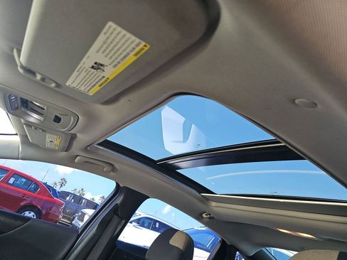 Used 2018 Chevrolet Malibu LT FWD image 10