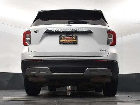 Used 2024 Ford Explorer XLT w/ Equipment Group 202A AWD/4WD image 12