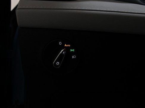 New 2026 Volkswagen Taos SE AWD/4WD image 11