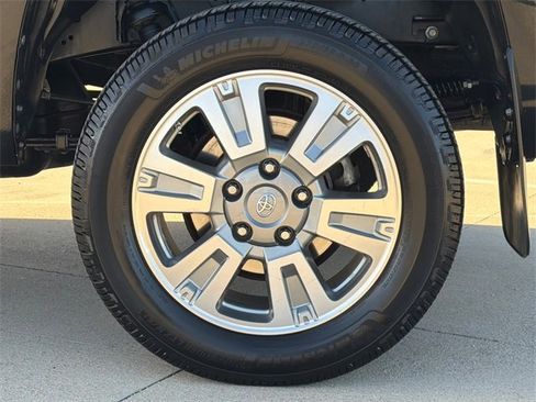 Used 2015 Toyota Tundra Platinum image 12