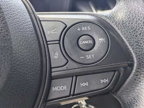 Used 2022 Toyota Corolla LE FWD image 14
