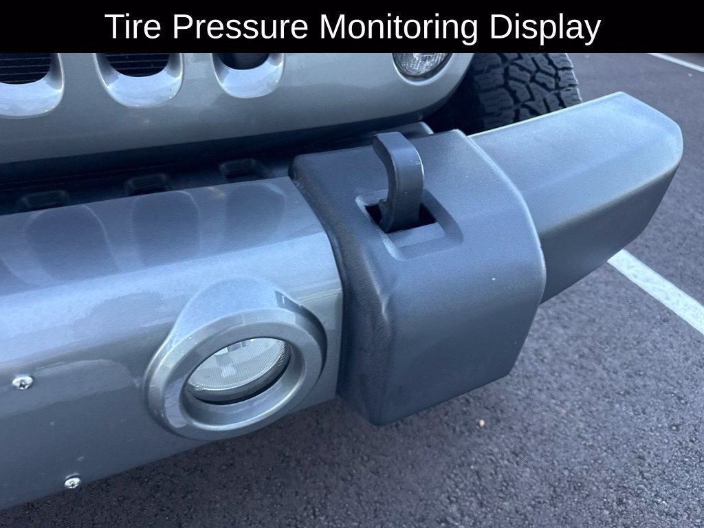 Used 2015 Jeep Wrangler Sport AWD/4WD image 13