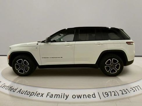 Used 2023 Jeep Grand Cherokee Trailhawk w/ Advanced Protech Group II AWD/4WD image 2