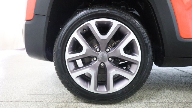 Used 2015 Jeep Renegade Latitude FWD image 20