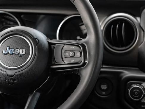 Used 2023 Jeep Wrangler Unlimited w/ Cold Weather Group AWD/4WD image 16