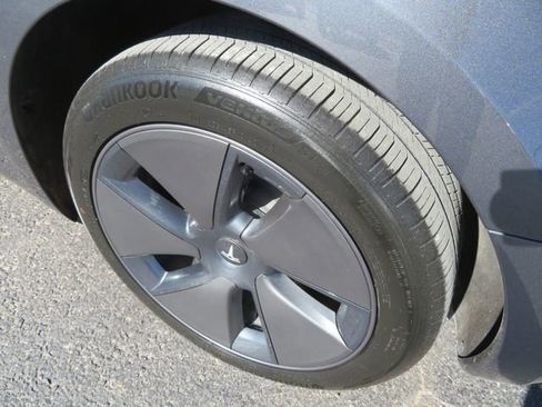 Used 2023 Tesla Model 3 Standard Range image 10