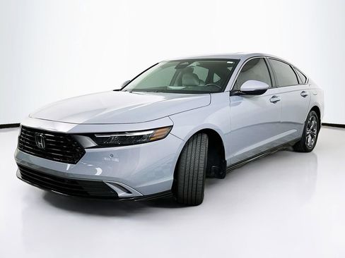 Certified 2025 Honda Accord EX-L image 2