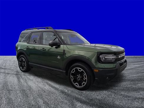 Used 2025 Ford Bronco Sport Outer Banks w/ Outer Banks Tech Package+ AWD/4WD image 2