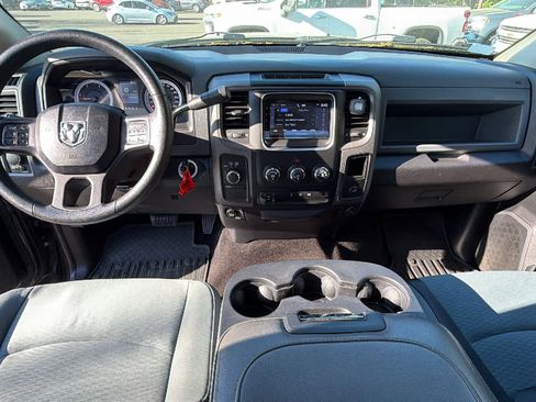 Used 2013 RAM 2500 Tradesman w/ Chrome Appearance Group image 18