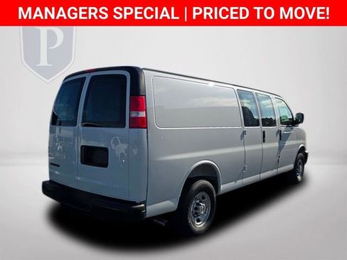 New 2025 Chevrolet Express 2500 Extended w/ Enhanced Convenience Package image 5