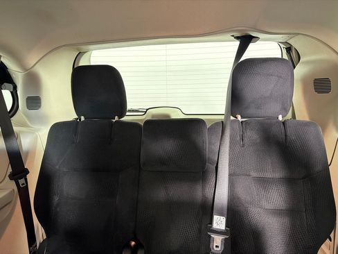 Used 2014 Dodge Grand Caravan SXT FWD image 19