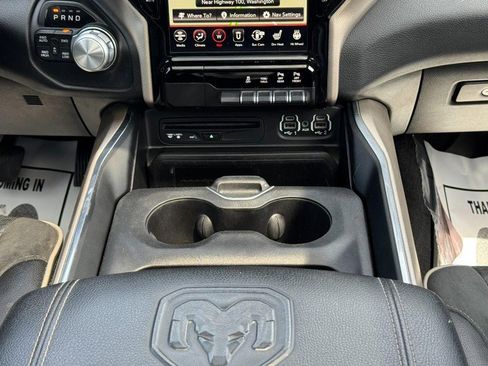 Used 2019 RAM 1500 Laramie AWD/4WD image 16