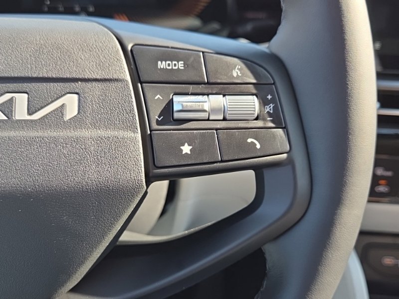 New 2026 Kia Sportage EX FWD image 31