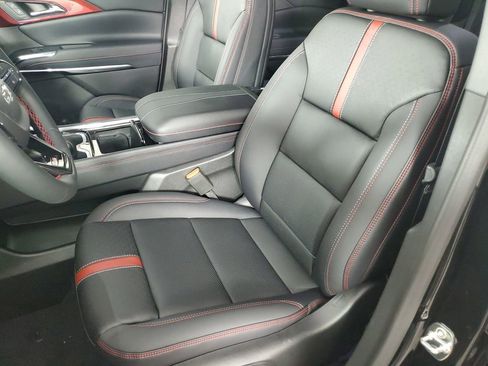 New 2026 Chevrolet Traverse RS image 12