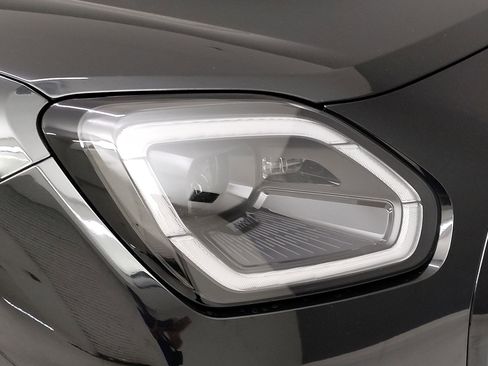 Used 2025 MINI Cooper Countryman S w/ Comfort Package Max image 3