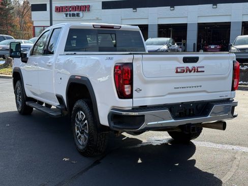 Used 2022 GMC Sierra 2500 SLE w/ SLE Value Package; image 6