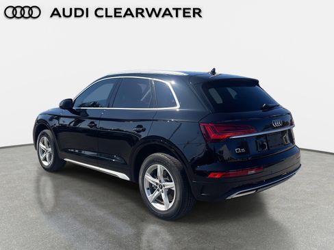 Used 2023 Audi Q5 2.0T Premium w/ Convenience Package image 2