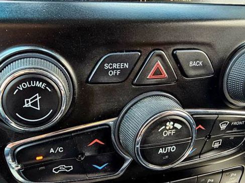Used 2017 RAM 1500 Big Horn AWD/4WD image 29