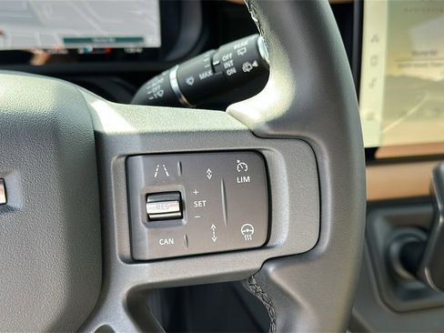 Certified 2025 Land Rover Defender 110 X-Dynamic SE image 14