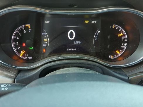 Used 2017 Jeep Grand Cherokee Overland image 7