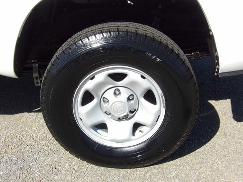 Used 2022 Toyota Tacoma SR image 52