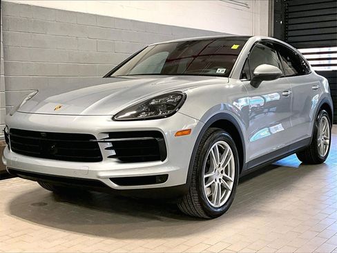 Certified 2022 Porsche Cayenne S image 1