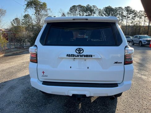 Used 2020 Toyota 4Runner SR5 image 14