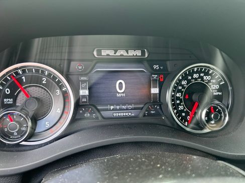 Used 2024 RAM 2500 Big Horn w/ Night Edition AWD/4WD image 13