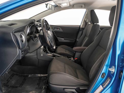 Used 2016 Scion iM Hatchback 4D image 3