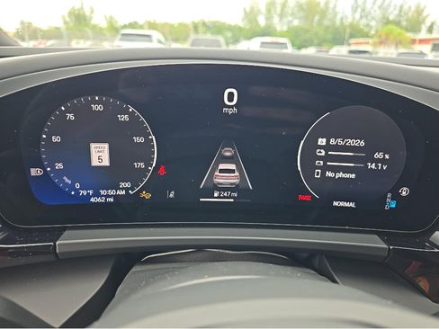 Used 2025 Porsche Macan 4 Electric w/ Premium Package AWD/4WD image 10