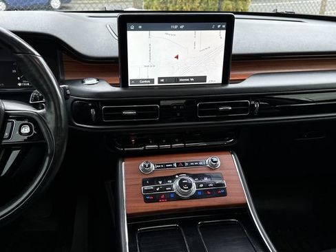 Used 2020 Lincoln Aviator Reserve w/ Equipment Group 202A image 13